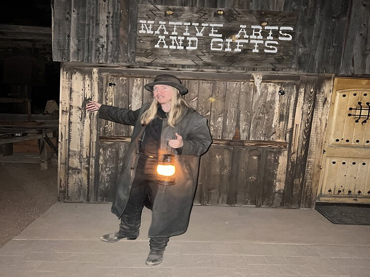 Experience the Spine-Chilling Past of Goldfield Ghost Town – The Nighttime Ghost Tour